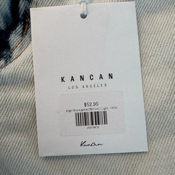 KanCan Women's Distressed White Denim Shorts NWT - Picture 4 of 4